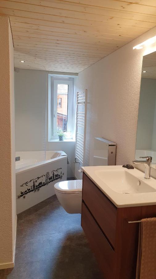 Adlerhorst - Apartment Im Niedersimmental Oey Bagian luar foto